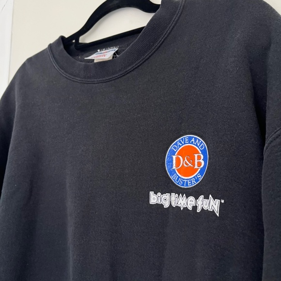 VINTAGE Dave & Buster's "big time fun" crew sweatshirt - Picture 3 of 6